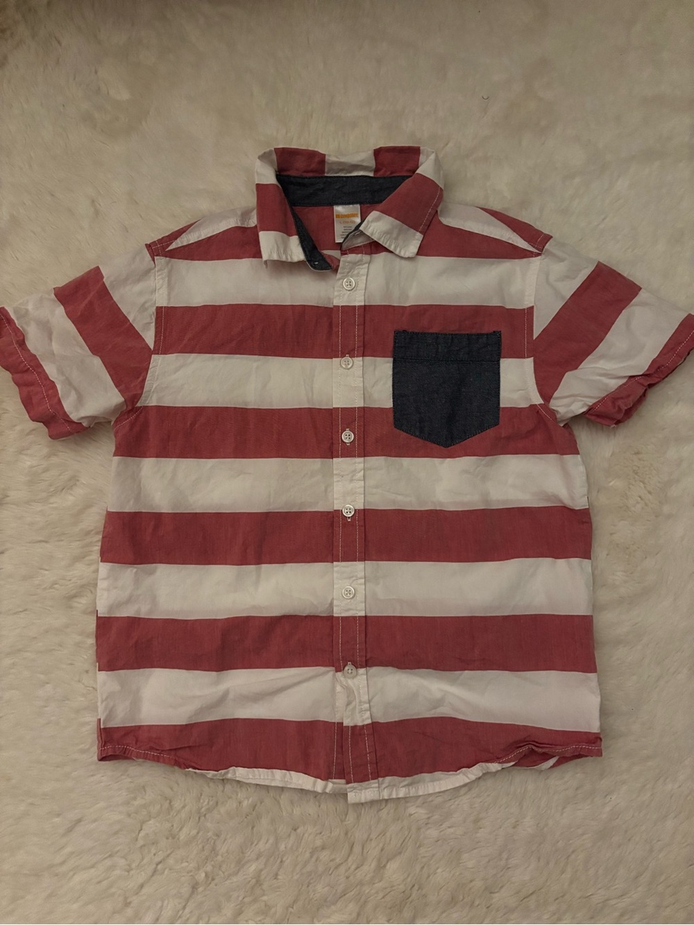Gymboree boys Short-Sleeve Button-Down Shirt in Red & White Stripes